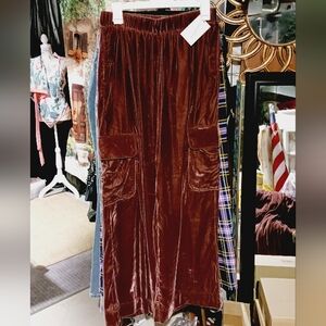 Universal Thread Velvet Cargo Pants NWT